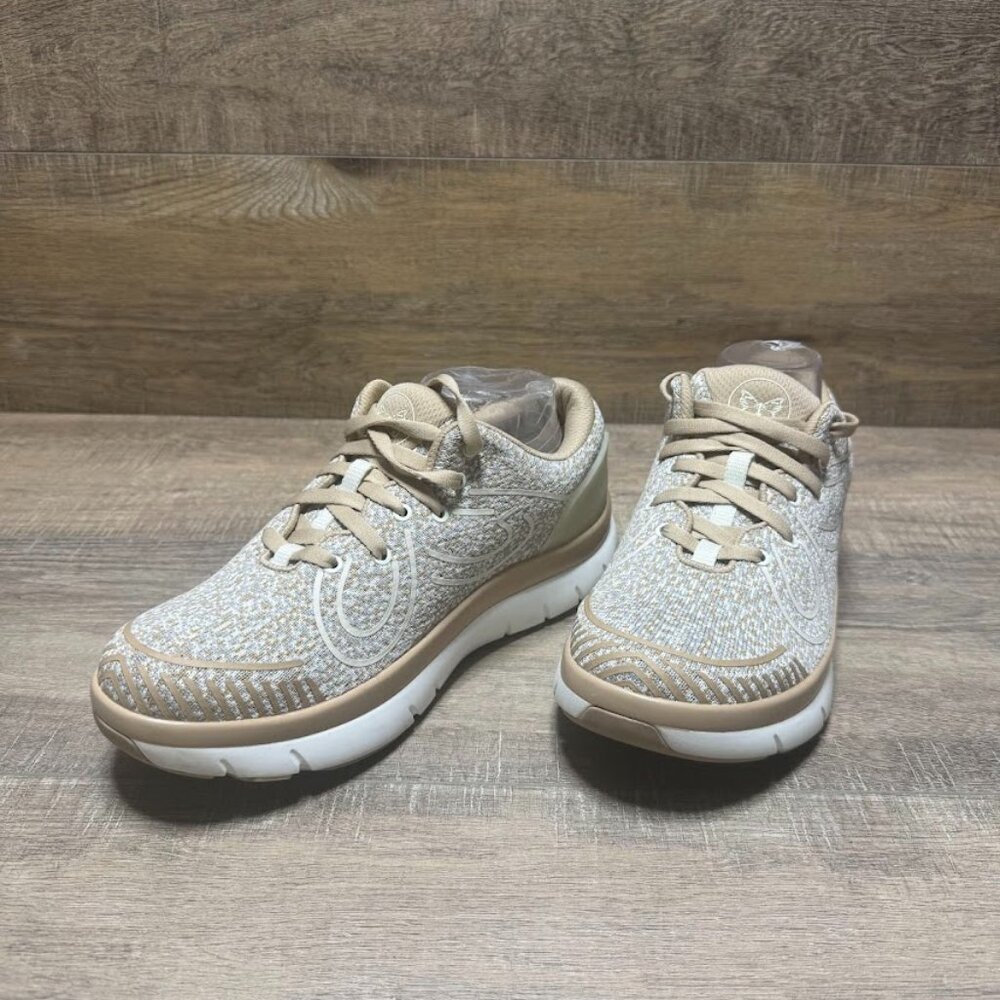 Algeria Roll On 2 Tan Dream Fit Mesh Upper Sneaker Women's Size EU 40